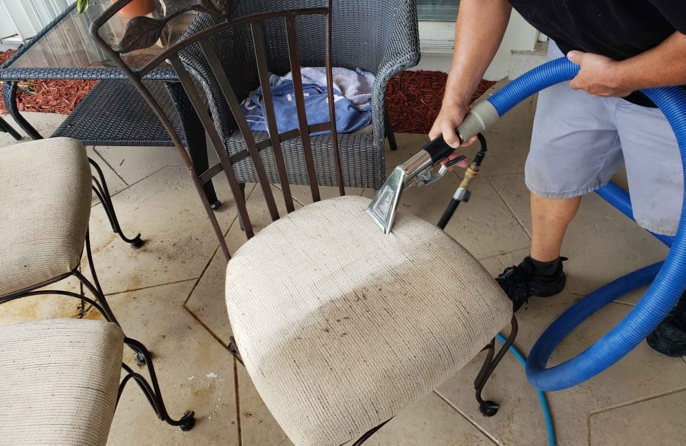 fabric chair shampooing service